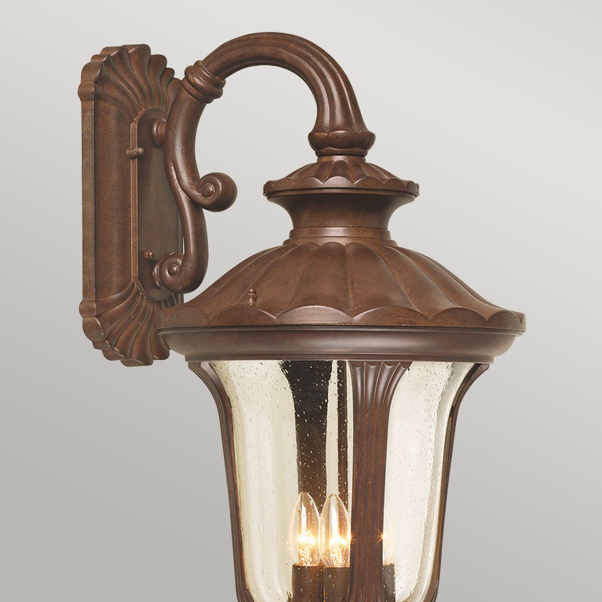 Chicago 4 - flammige große Wandlaterne, rostige Bronzepatina - Elsteadlighting - CC2 - L