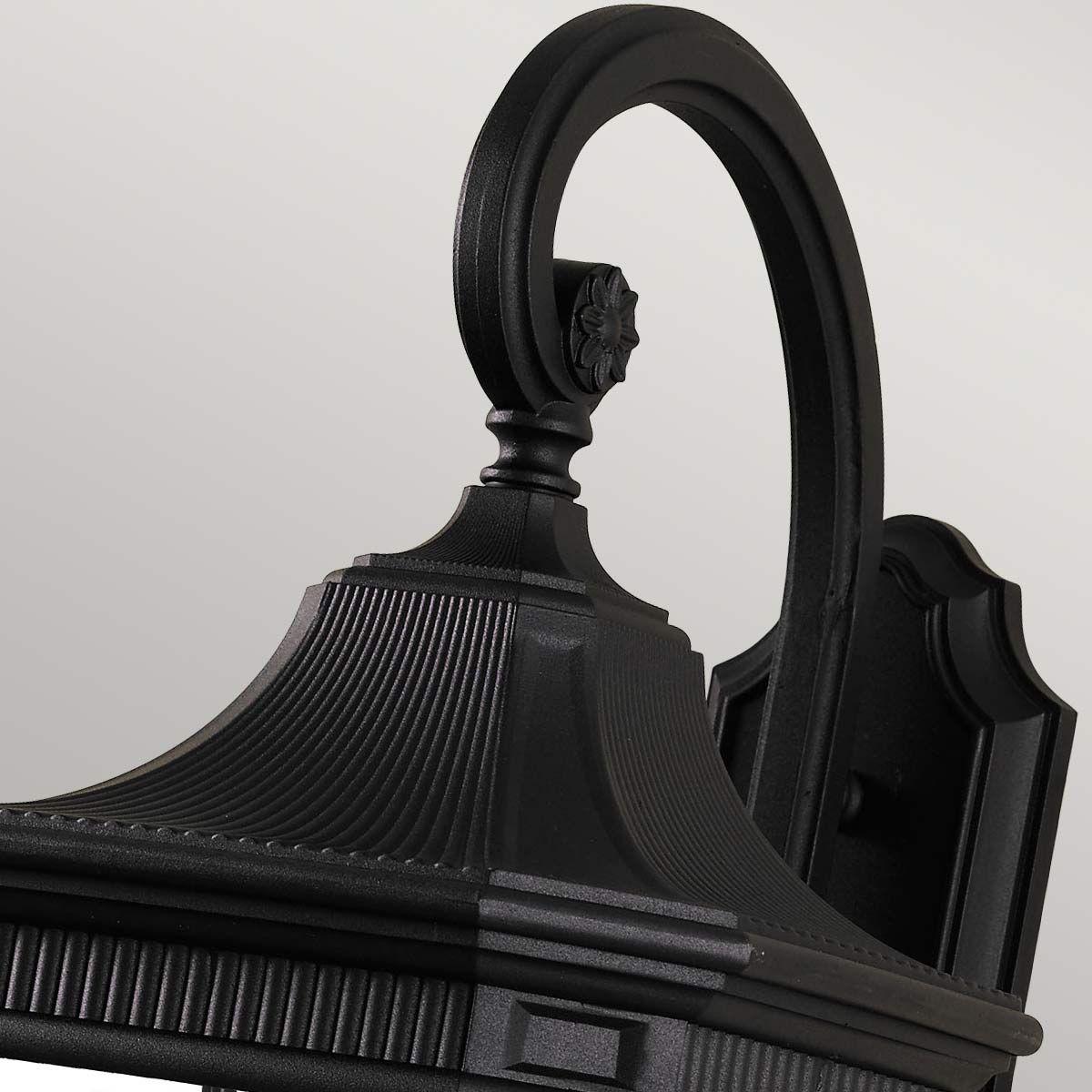 Cotswold Lane Wandlaterne mit 3 Lichtern, groß, Schwarz - Elsteadlighting - FE - COTSLN2 - L - BK