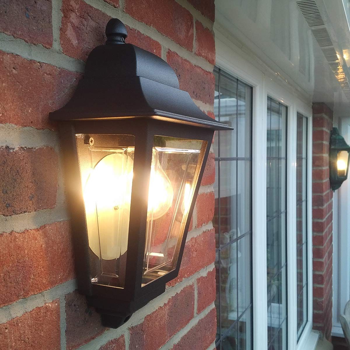 Deco Lane Halbwandlaterne, 1 l, Schwarz - Elsteadlighting - DECO - LANE7 - BLACK