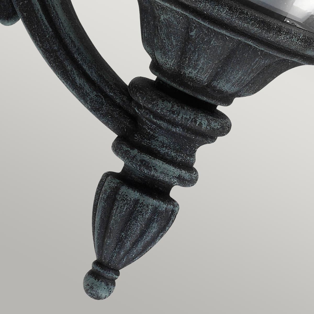 Elkstone 1 - flammige Wandlaterne - Grünspan - Elsteadlighting - GZH - ELK1