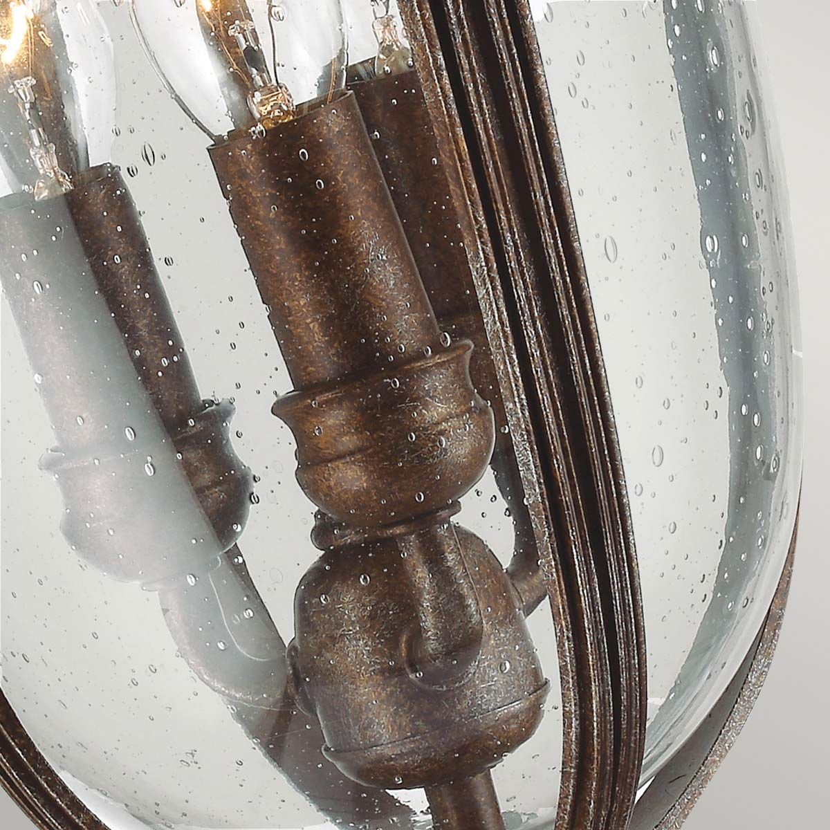 Englisches Zaumzeug mit 3 leichten, mittelgroßen Sockeln – Britische Bronze - Elsteadlighting - FE - EB3 - M - BRB
