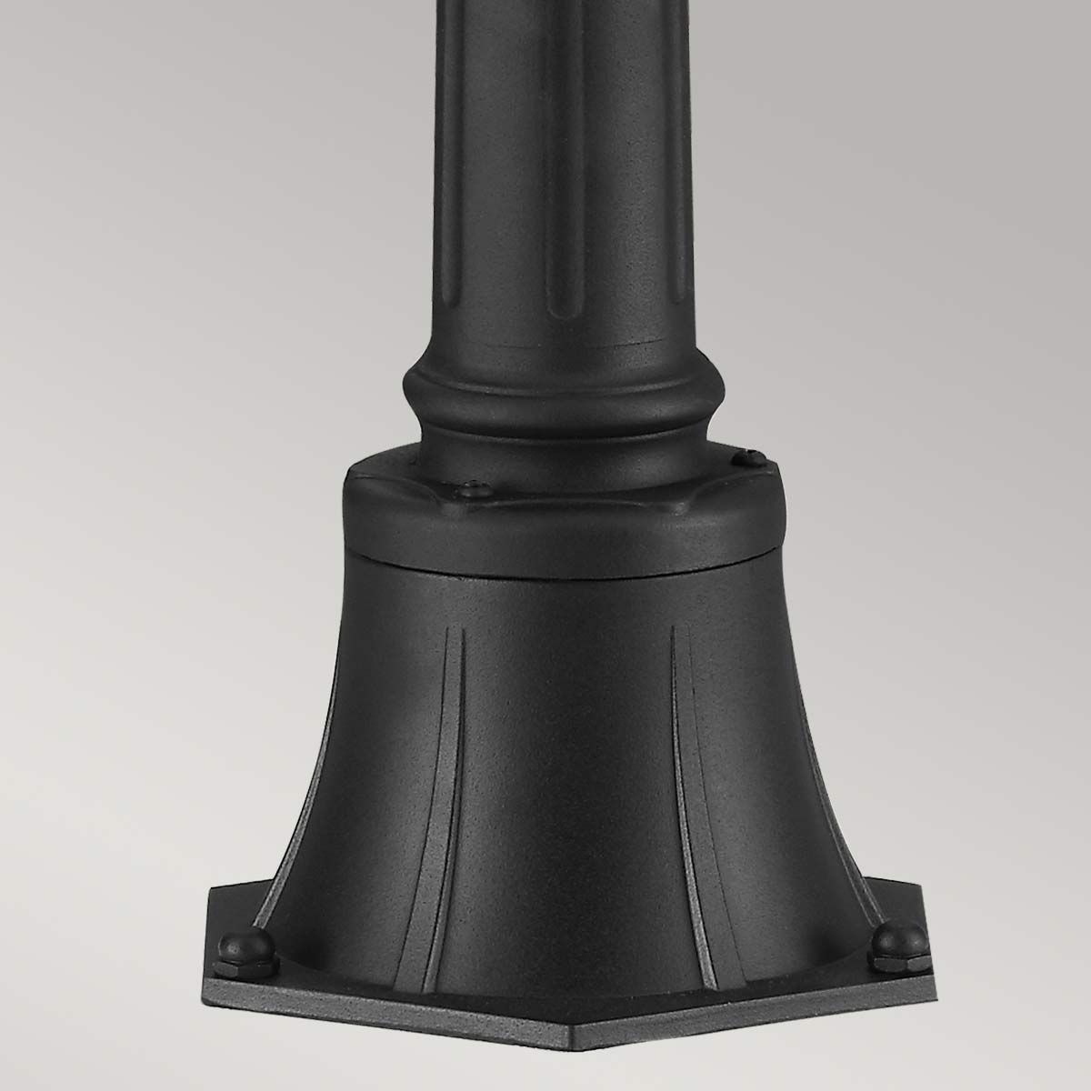 English Bridle 3 - flammige mittelgroße Säulenlaterne, Schwarz - Elsteadlighting - FE - EB4 - M - BLK