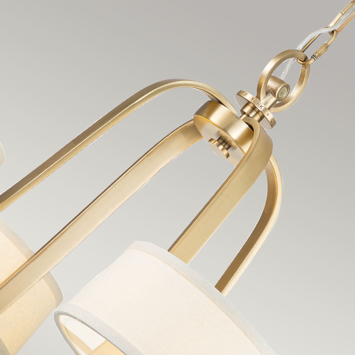 Gotham Kronleuchter mit 4 Lichtern, gebürstetes Messing - Elsteadlighting - leuchtengrosshandel24