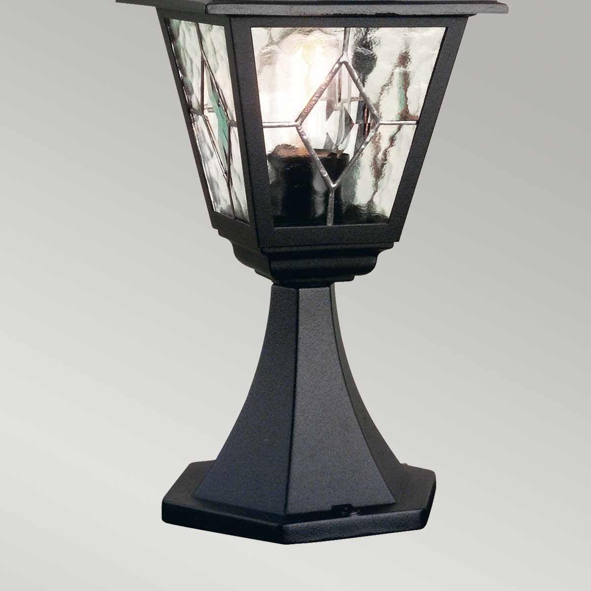 Norfolk 1 - flammige Sockellaterne - Schwarz - Elsteadlighting - NR3 - BLK