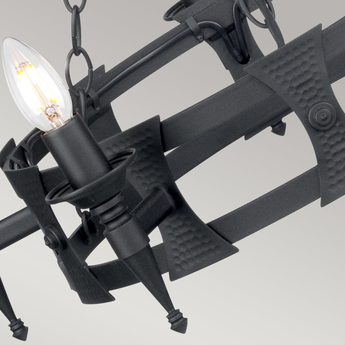 Saxon Kronleuchter mit 5 Lichtern, Schwarz - Elsteadlighting - SAX5 - BLK