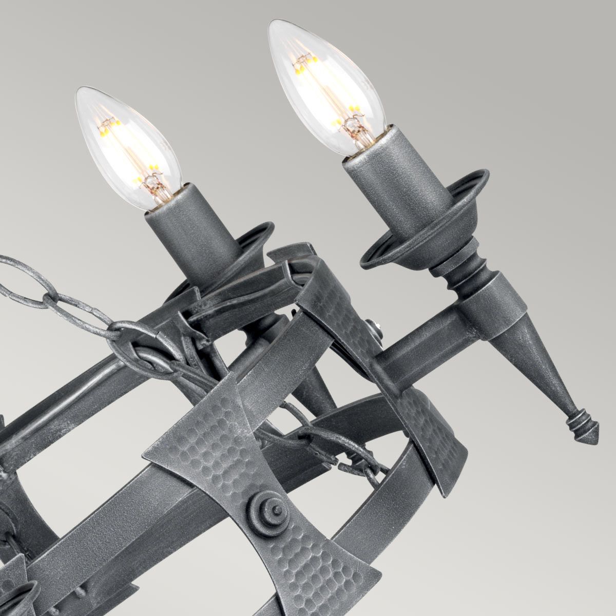 Saxon Kronleuchter mit 5 Lichtern, Schwarz/Silberpatina - Elsteadlighting - SAX5 - BLK - SIL