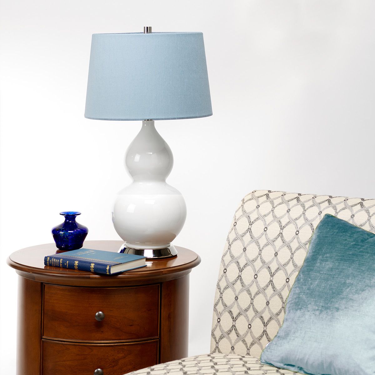 Tischleuchte Isla 1 Light - Poliertes Nickel, Weiß, Blau mit Lampenschirm in Liberty-Blau - Elsteadlighting - leuchtengrosshandel24