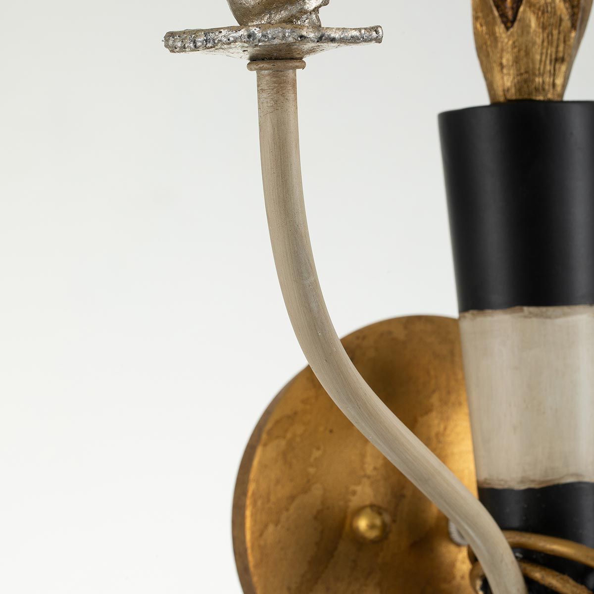 Wandleuchte Flambeau mit 2 Lichtern, Gold und Schwarz mit Pergamentschirmen - Elsteadlighting - leuchtengrosshandel24