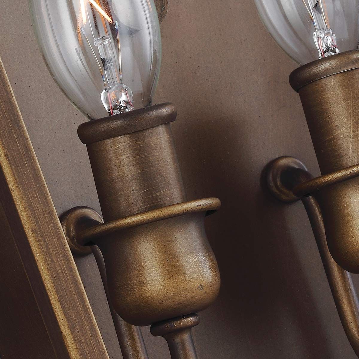 Yarmouth 2 - flammige Wandleuchte - Gealtertes Messing lackiert - Elsteadlighting - FE - YARMOUTH - 2W