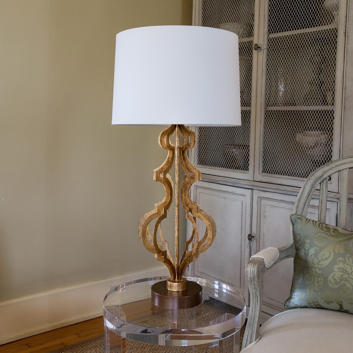 Tischlampe Octavia mit 1 Flamme, Antik-Gold mit cremefarbenem Schirm