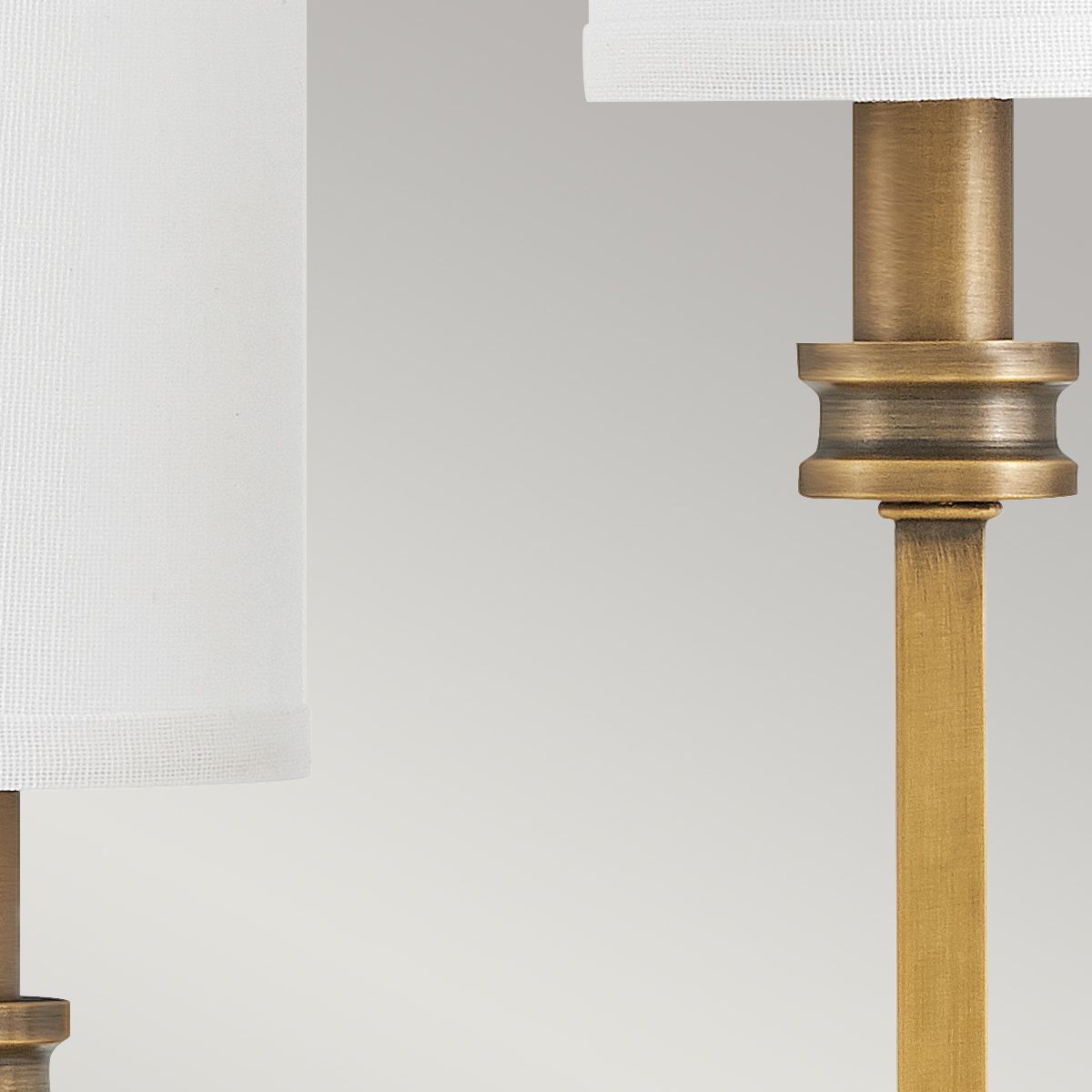 Hinkley Moore, große Wandleuchte, 3 l, traditionelles Messing mit elfenbeinfarbenem Leinenschirm - Elsteadlighting - leuchtengrosshandel24