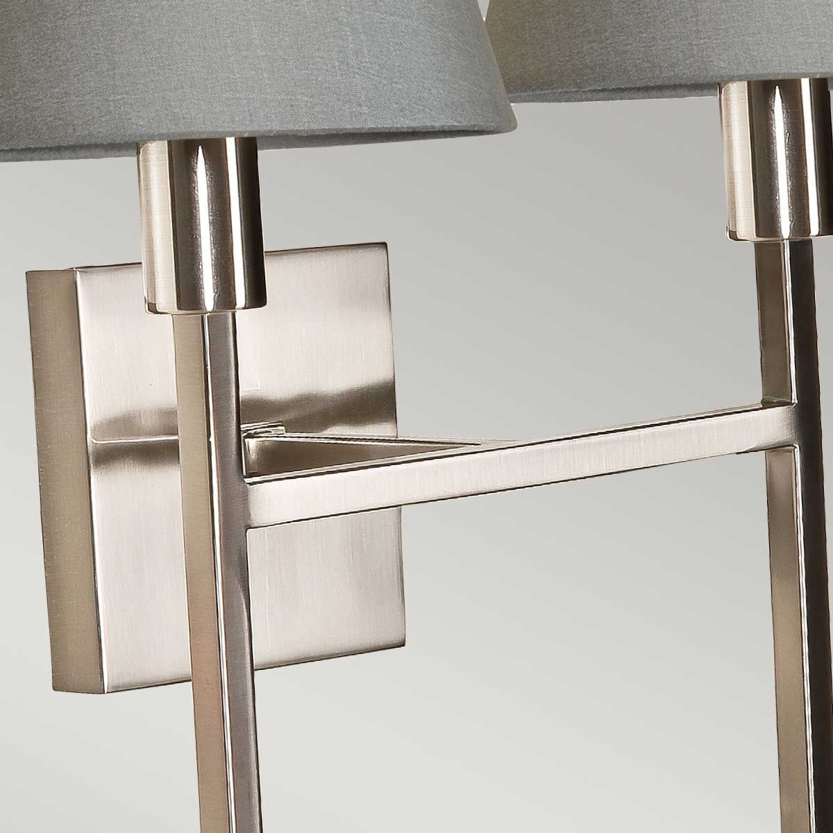 Wandleuchte Lucerne mit 2 Lichtern, gebürstetes Nickel, graue Schirme