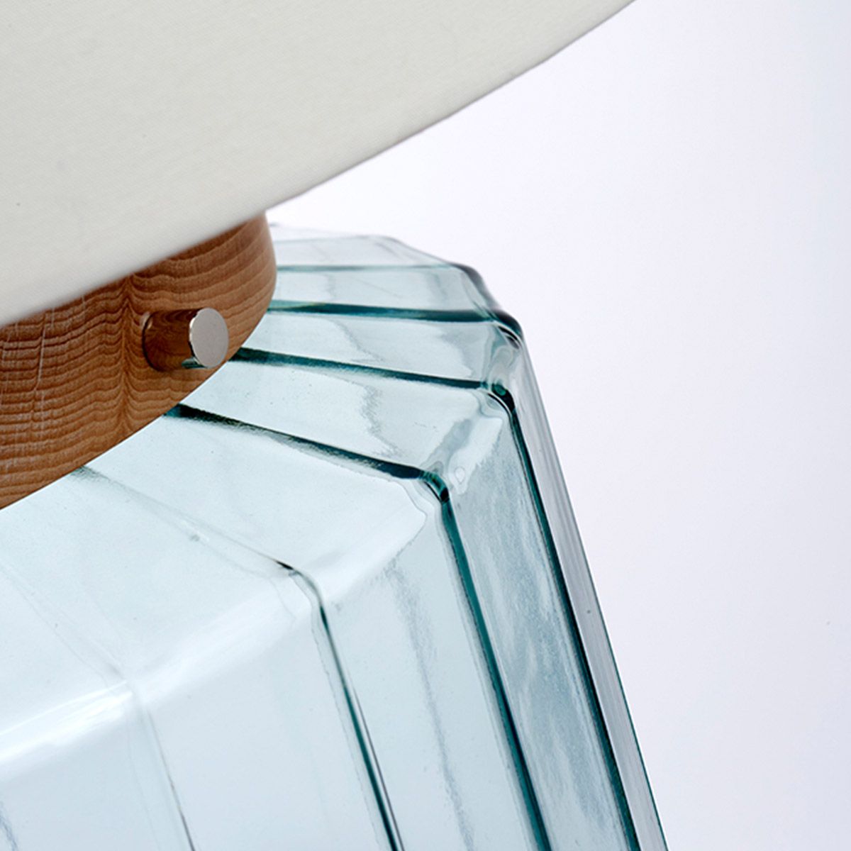 Luga Tischlampe - Natur - Metallarbeiten Nickel poliert - Glaswaren Klar/Natur - Holzlicht