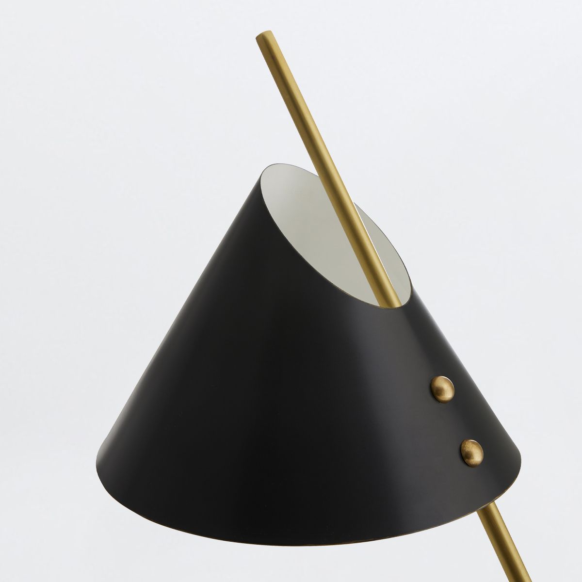 Arteriors Jenkins Tischleuchte 1-flammig in Bronze und Antikmessing