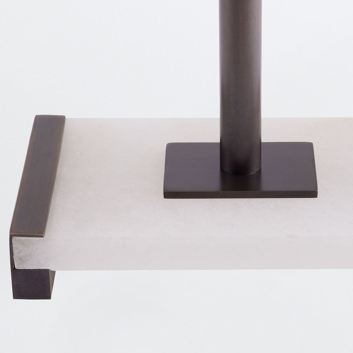 Arteriors Messina Tischleuchte 2-flammig in Bronze