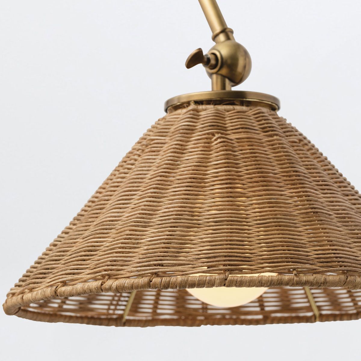 Arteriors Padma Wandleuchte 1-flammig in Antikmessing
