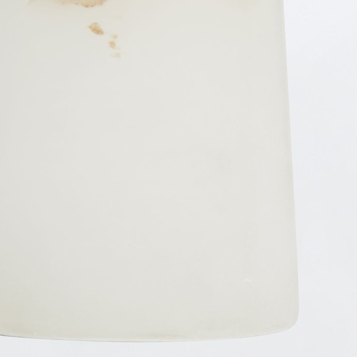 Arteriors Sidney Tischleuchte 2-flammig in weißer Alabaster with Antikmessing