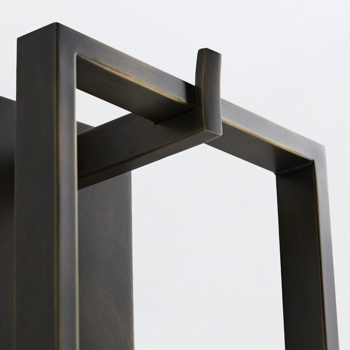 Arteriors Trapeze Wandleuchte 1-flammig in gealterte Bronze