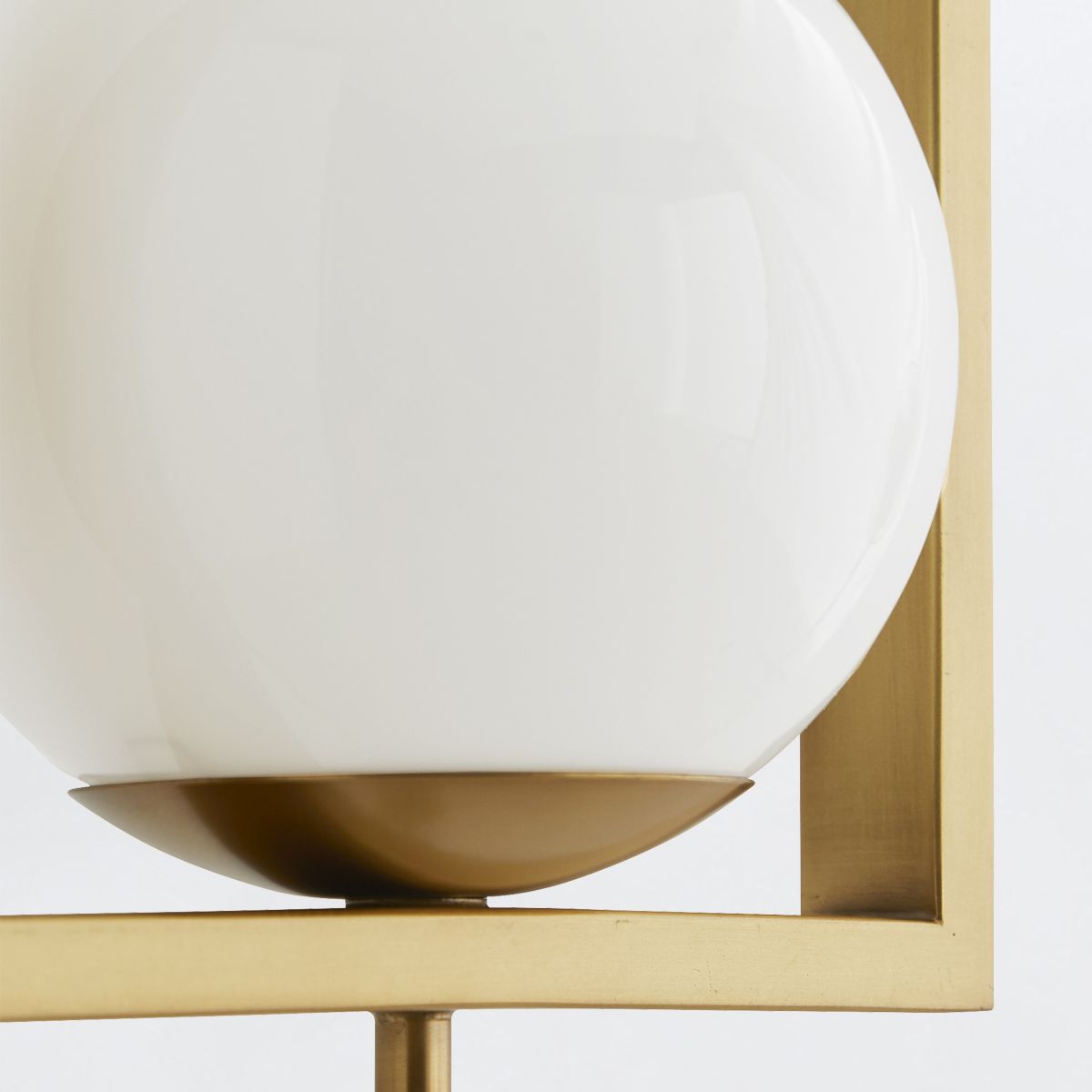 Arteriors Trapeze Wandleuchte 1-flammig in Antikmessing