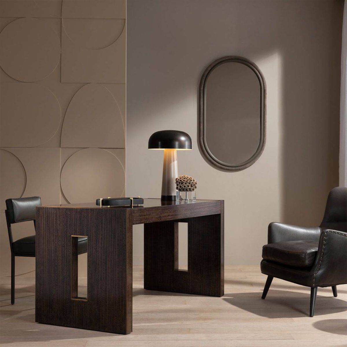 Arteriors Williams Tischleuchte 2-flammig in englische Bronze und Taupe