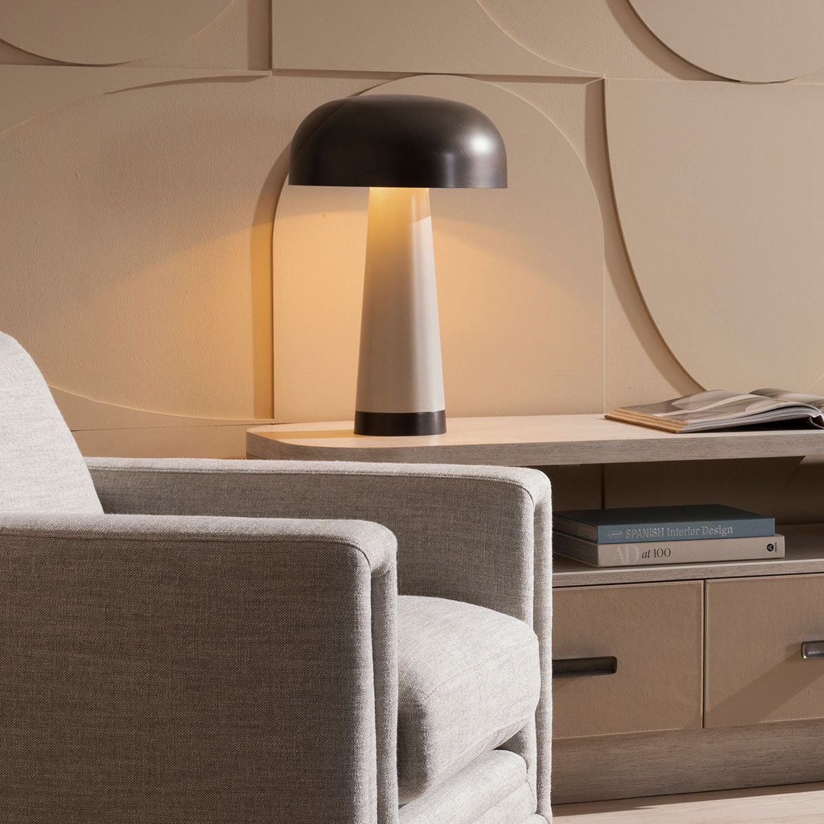 Arteriors Williams Tischleuchte 2-flammig in englische Bronze und Taupe