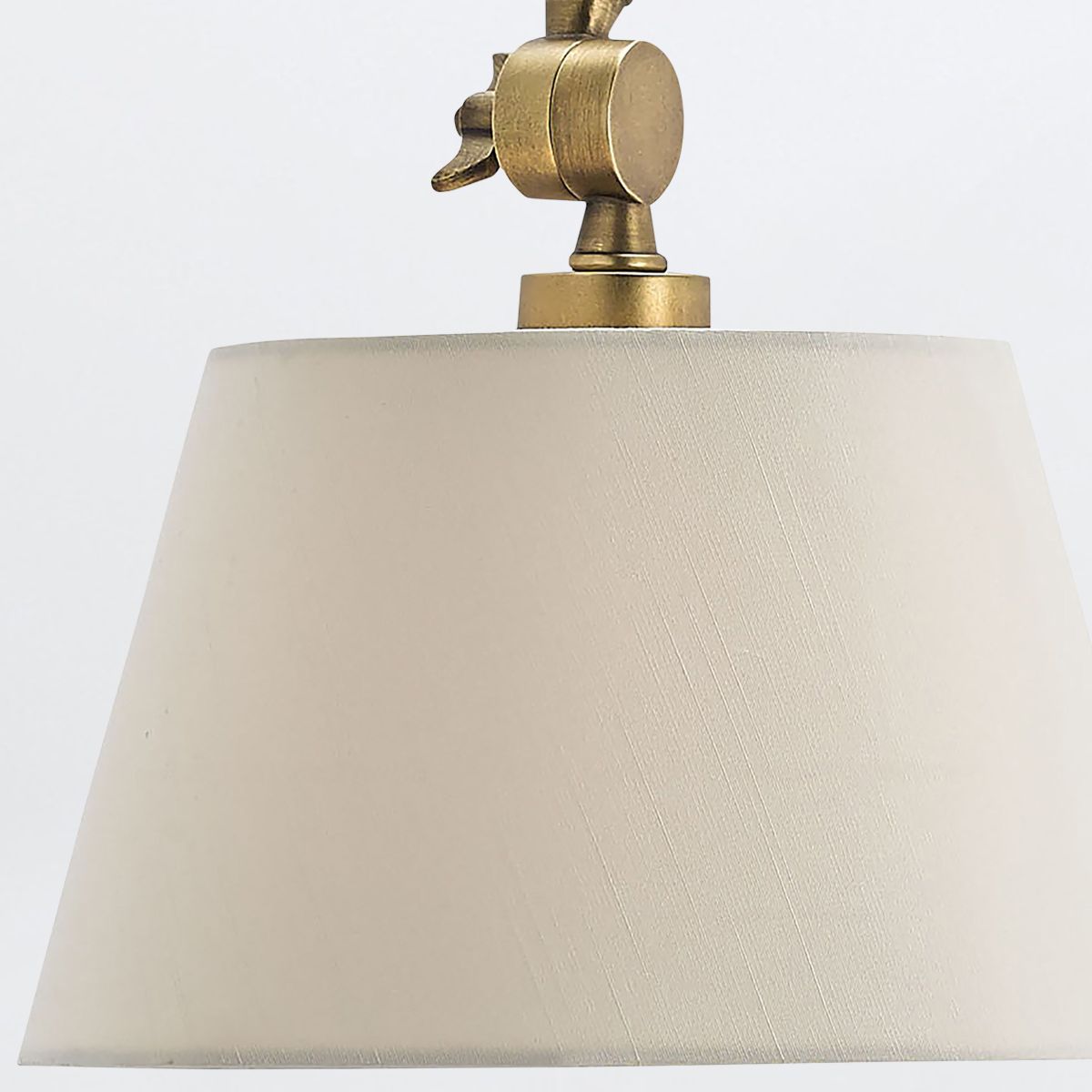 Currey & Company – Ashby Wandleuchte 1-flammig Gold