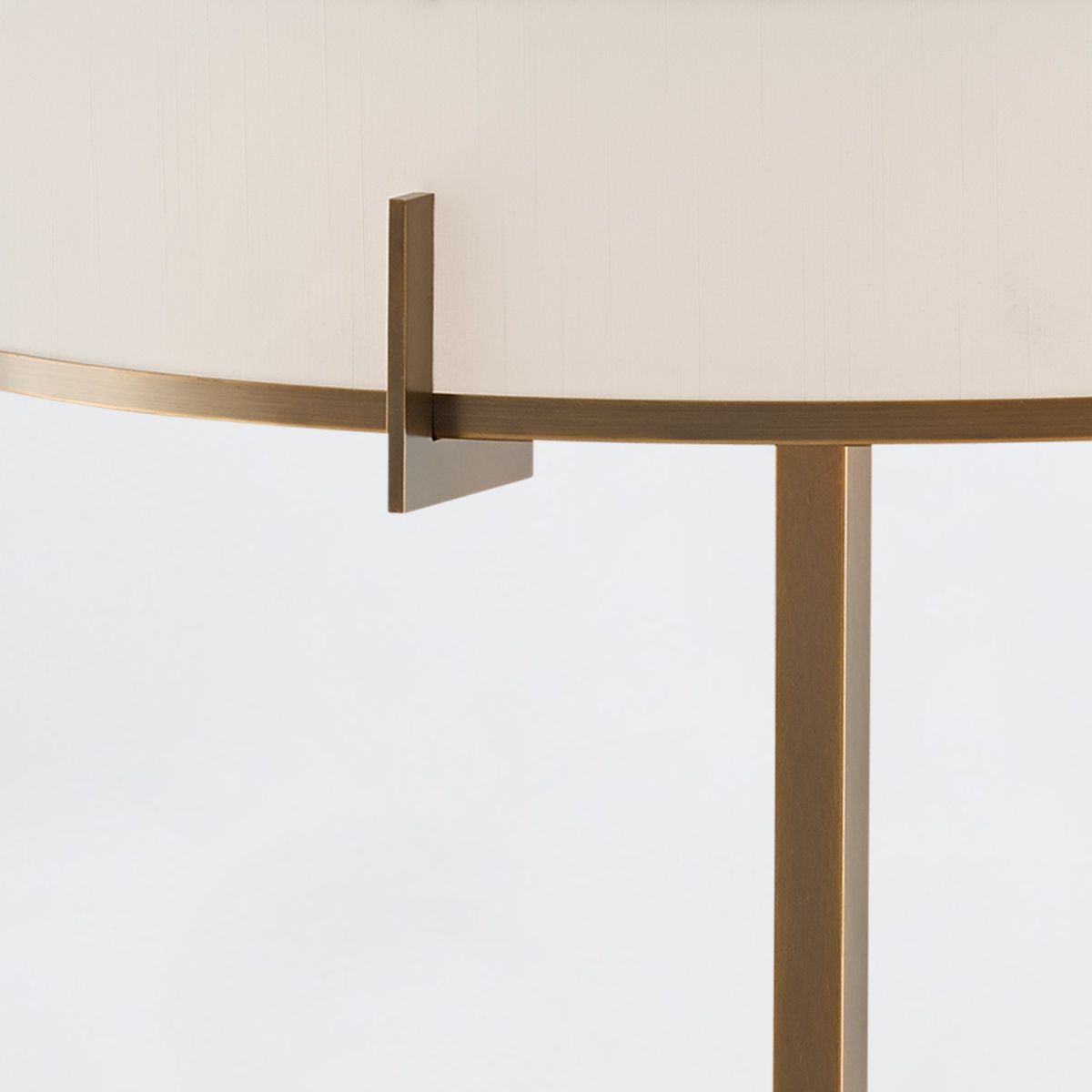 Currey & Company – Jacobi Tischleuchte 3-flammig Gold