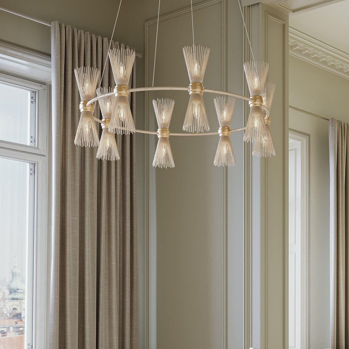 Currey & Company – Novatude Kronleuchter 16-flammig Gold/Silber
