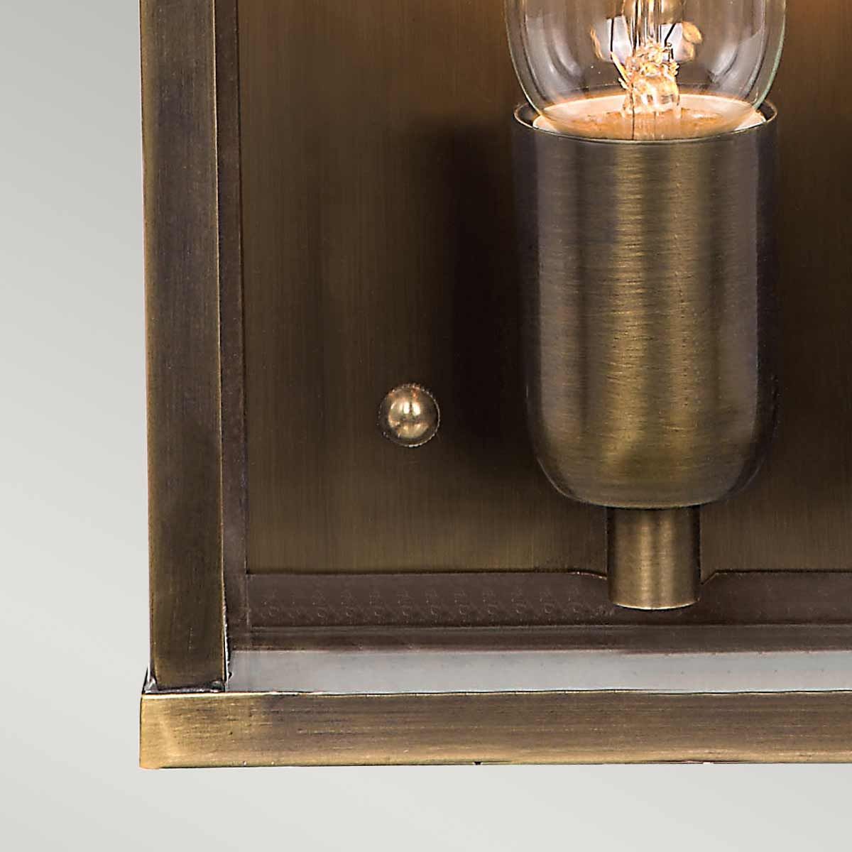 Victoria 1 - flammige Wandlaterne - Gealtertes Messing - Elsteadlighting - VICTORIA - BR